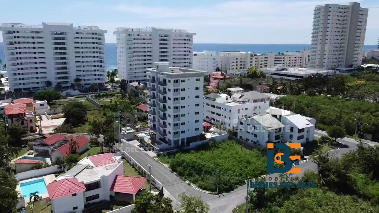 solares y terrenos - Solar de Esquina en Juan Dolio a 2 minutos de la Playa 3