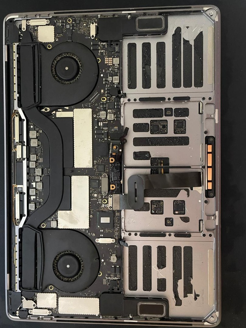 computadoras y laptops - 💻 MacBook Pro A1707 – 15" (2016) – Para repuestos o reparación 5