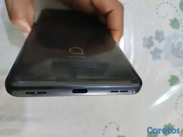 celulares y tabletas - Alcatel 3V 32GB desbloqueado pantalla grande  7