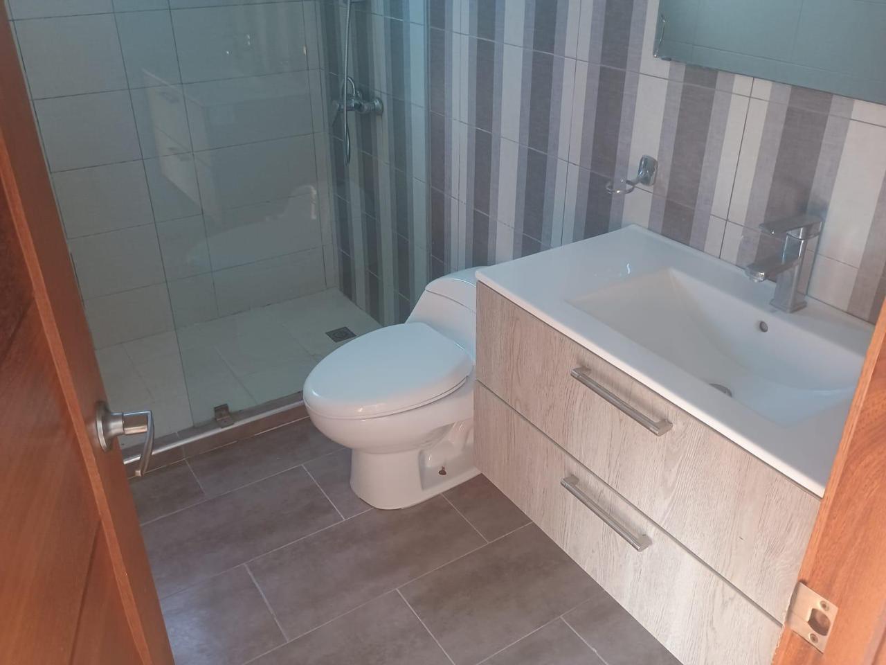 apartamentos - Apto 3 Habs.  en  LA TORRE MONARCA,  EL VERGEL, 6to PISO, 160 Mts.2, REBAJADA 3