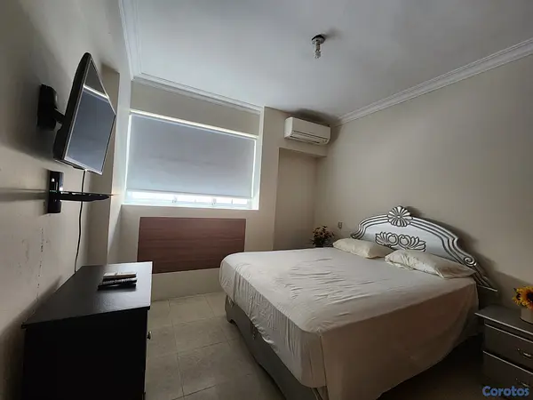 apartamentos - ALQUILO APTO. AMUEBLADO 2 HABS. CON PATIO INTERIOR 4