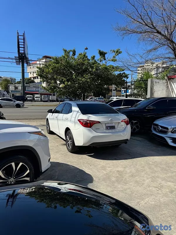 carros - Toyota Corolla LE Plus 2018 8