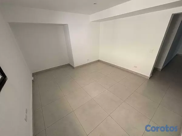 oficinas y locales comerciales - Local a estrenar en Alquiler en La Julia 8