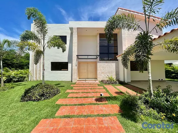 casas vacacionales y villas - VENTA DE VILLA NUEVA 5 HABITACIONES – JUAN DOLIO 2