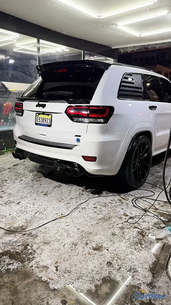 jeepetas y camionetas - jeep grand Cherokee summit v8 kit Srt  2