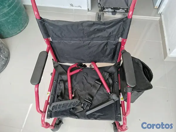Salud y Equipamiento Médico - Silla de ruedas 4