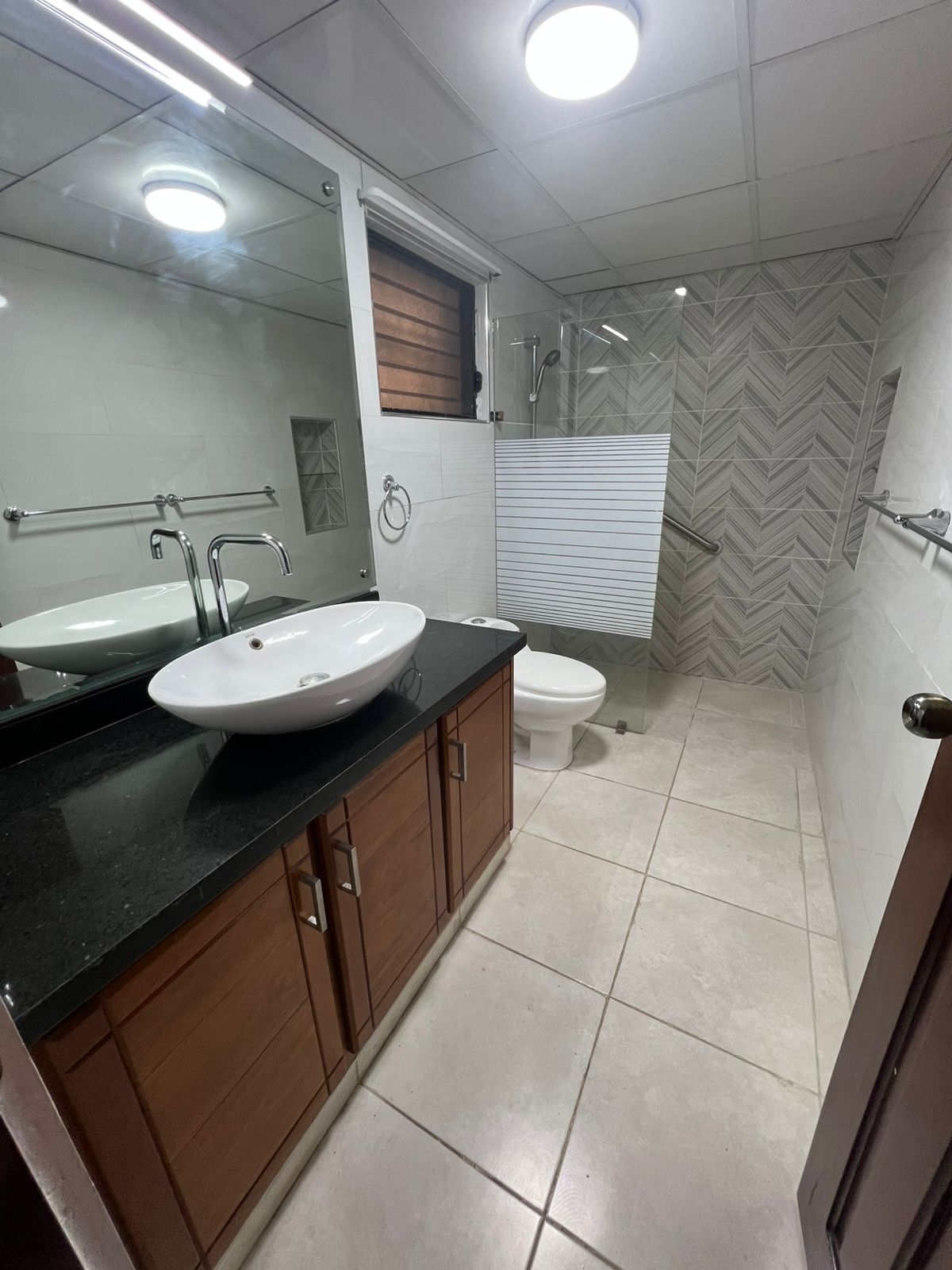 apartamentos - Rento apartamento primer nivel con 4 parqueos  1