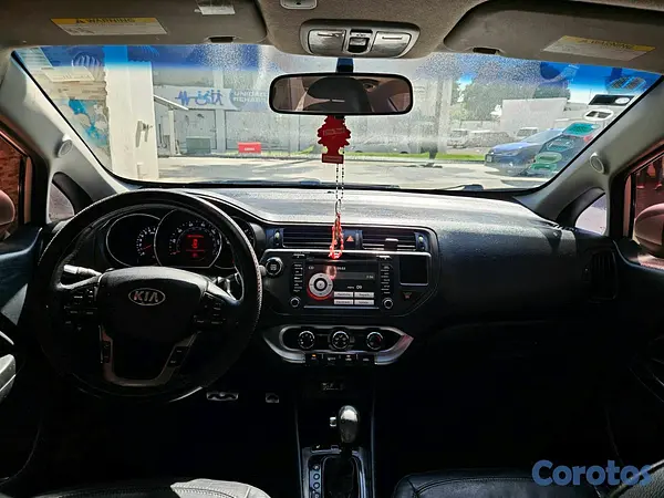 carros - Kia río 2013 3