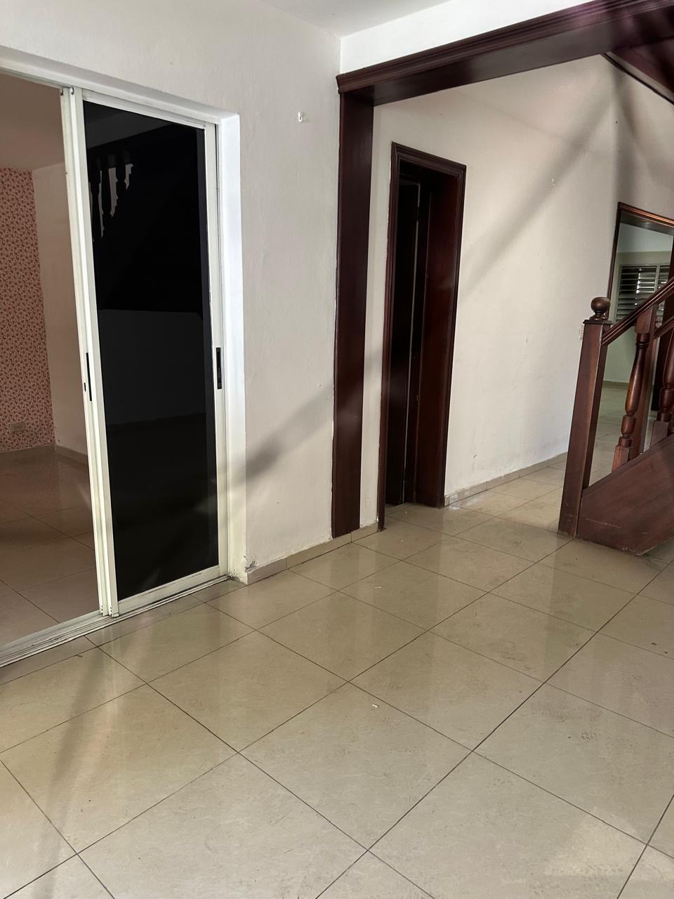 casas - Vendo independencia klm 9 y medio precio RD$12.3 p 5