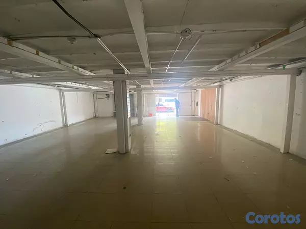 oficinas y locales comerciales - se alquila local  4