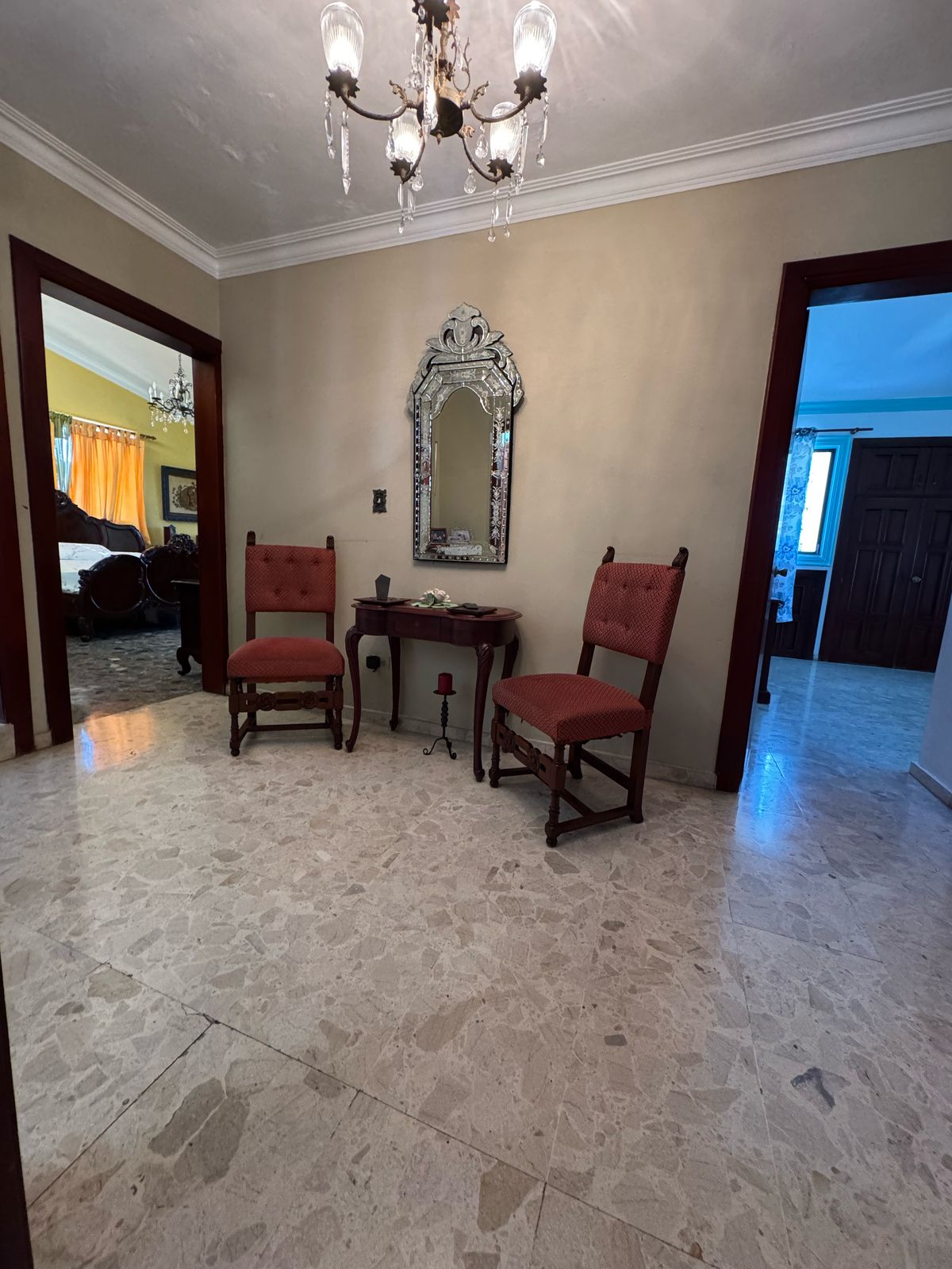 casas - ALQUILO Casa Ideal Para Negocio En Arroyo Hondo 2do DE 3 Niveles
CODIGO: PD449 2