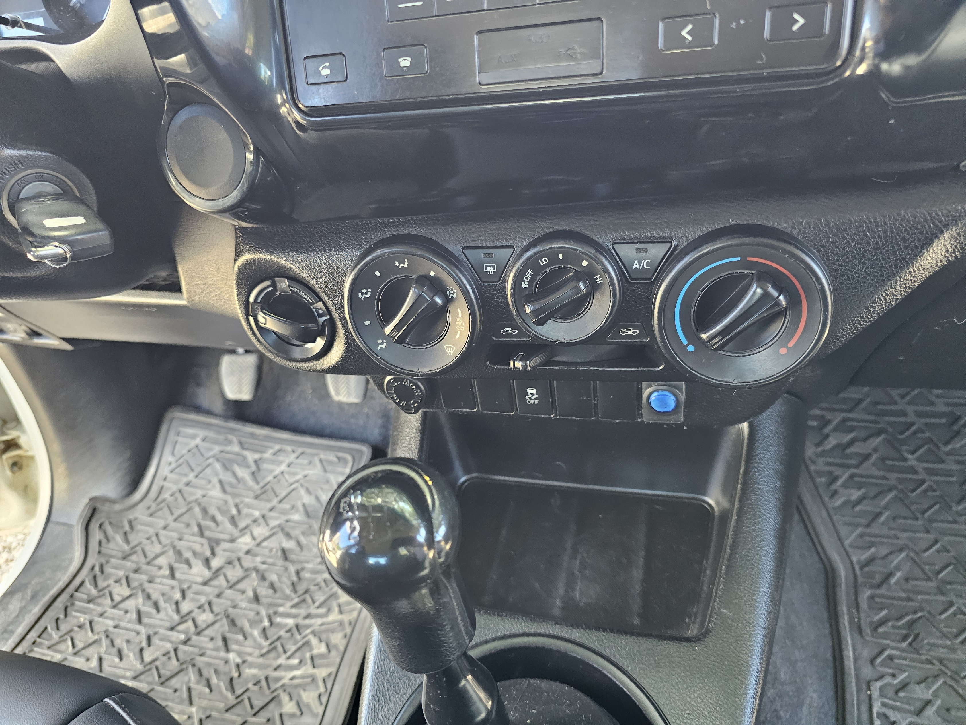 jeepetas y camionetas - Toyota hilux 2020 mecanica 4×4. 6