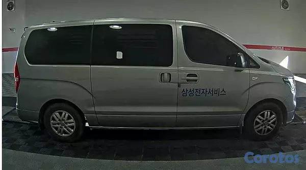 jeepetas y camionetas - HYUNDAI GRAND STAREX 2021 GRIS 11