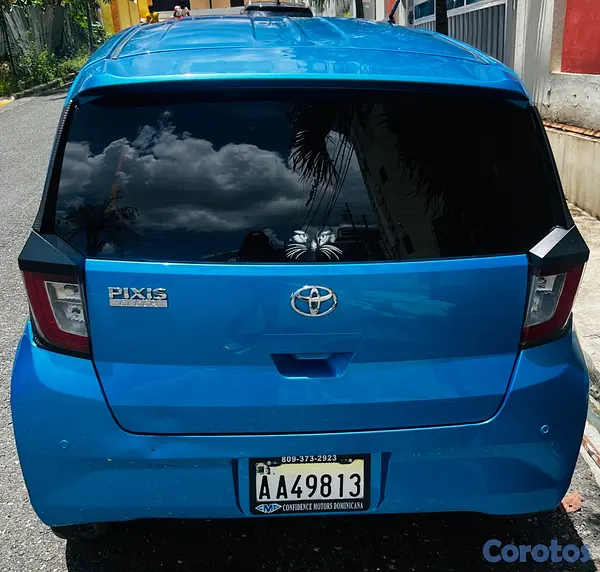 carros - Toyota Pixis 2019 3