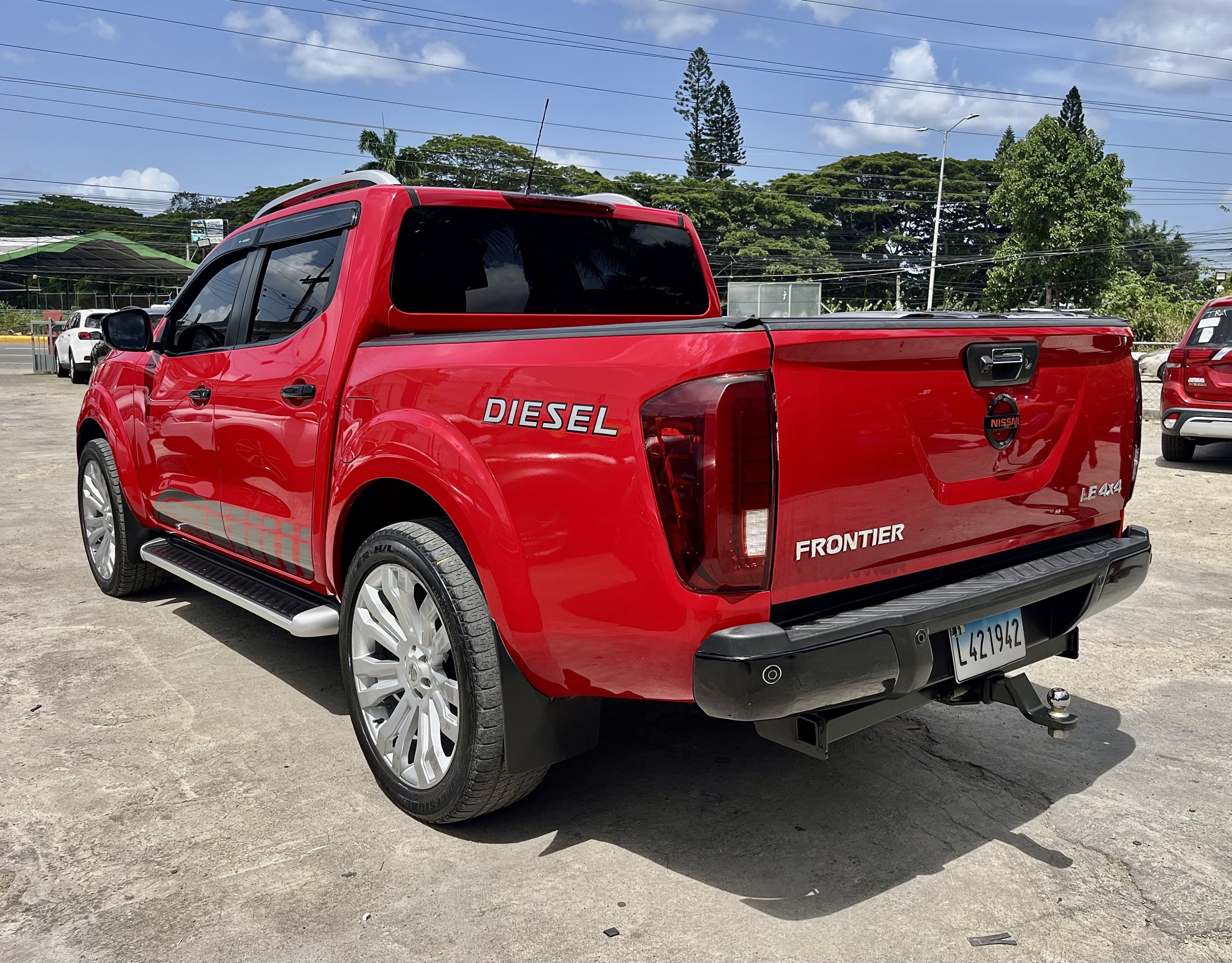 jeepetas y camionetas - Nissan Frontier 2021 – Versión LE 4x4 Diesel
 3