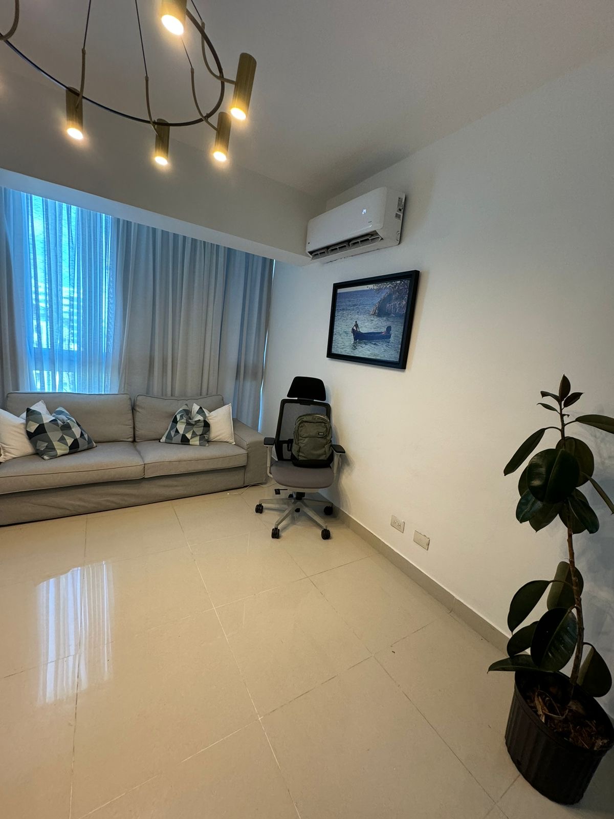 apartamentos - Alquiló naco piso 8 tres hab con su baño vacío  0