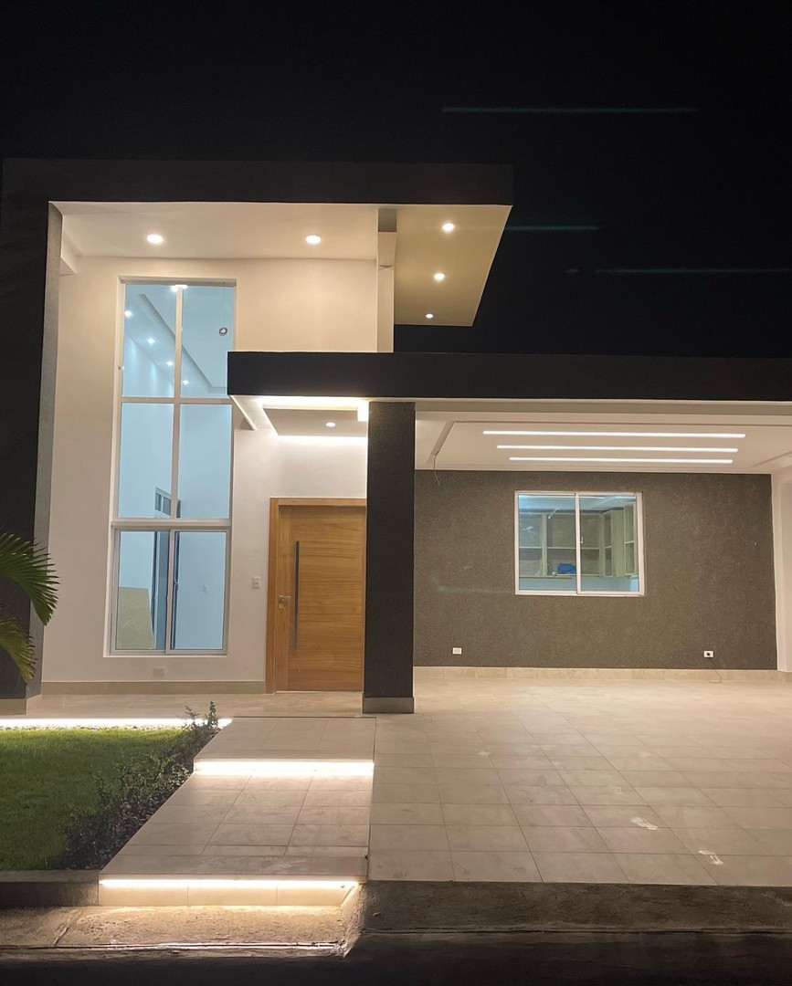 apartamentos - Preciosa Casa Completamente Nueva en Proyecto Cerrado, Gurabo  0