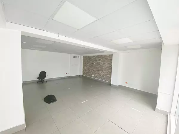 oficinas y locales comerciales - Local en el renacimiento  5