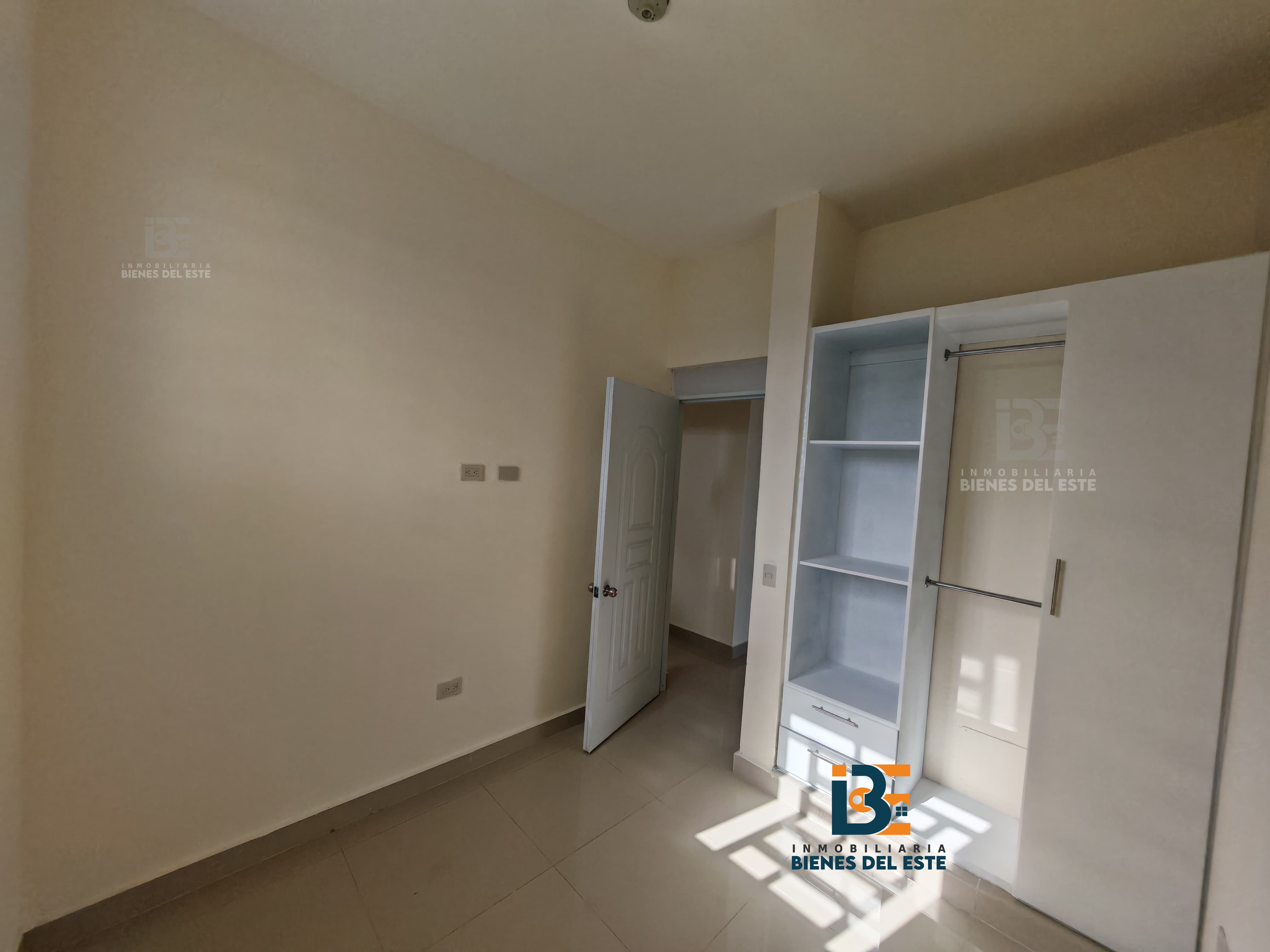 casas - Se Renta Vivienda con mucho Patio en Villa Visan 5