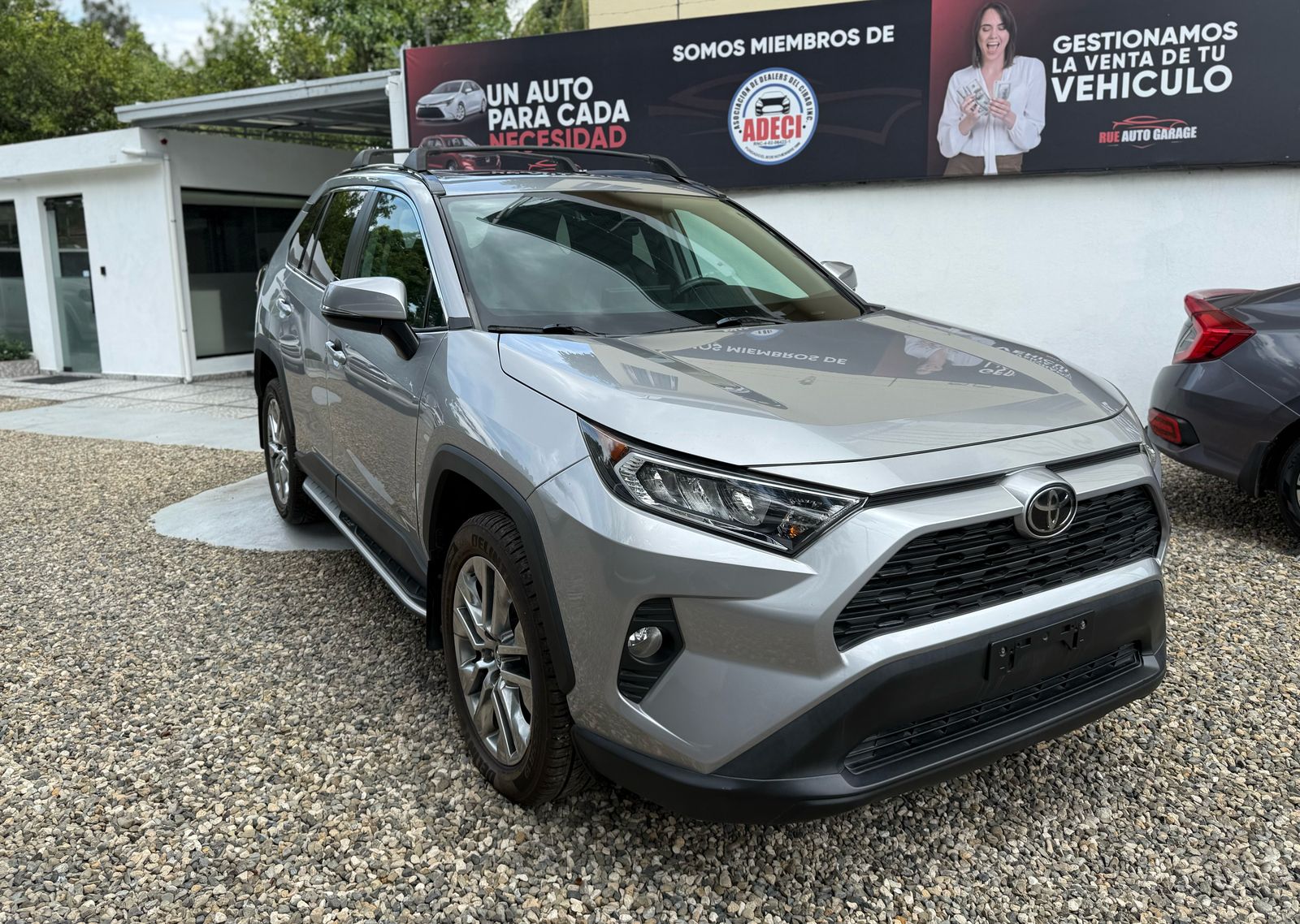 jeepetas y camionetas - Toyota rav4 2019 xle premium 