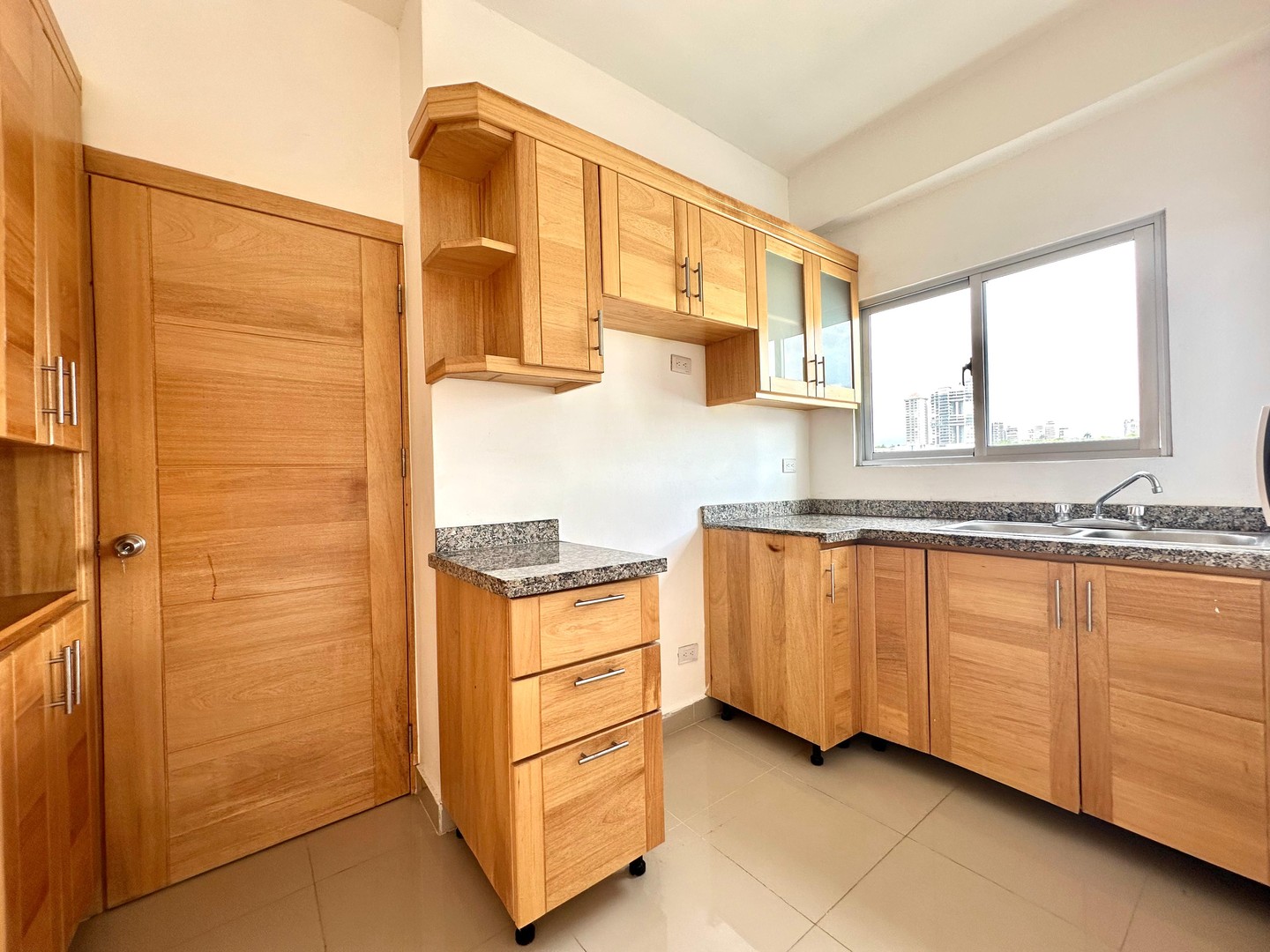 apartamentos - Apartamento en venta de 2 habitaciones en la Avenida Independencia  3