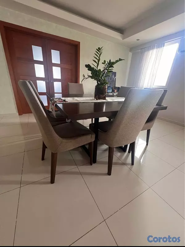 muebles y colchones - Juego de comedor con sillas 1