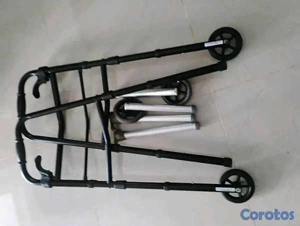 Salud y Equipamiento Médico - se vende andadores  2