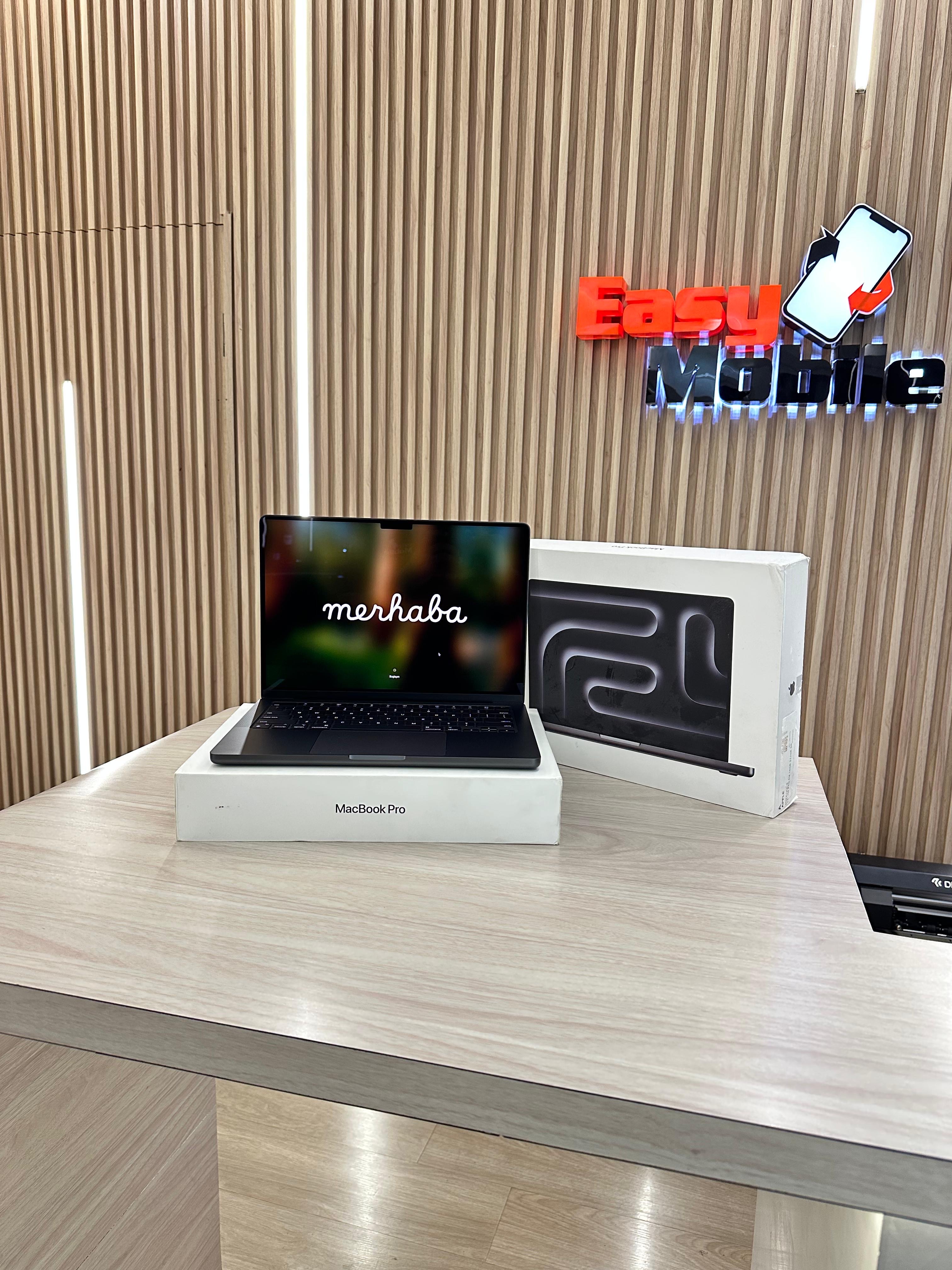 computadoras y laptops - MACBOOK PRO 16” M4 PRO 24GB RAM 512GB SSD CON APPLE CARE HASTA EL 2028 0