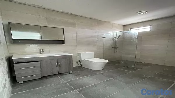 casas - Vendo Casa en la Av. Independencia 2