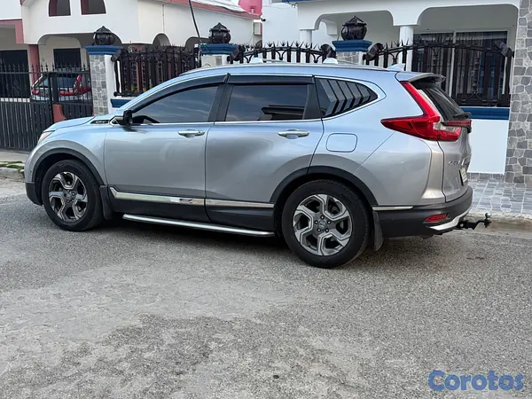 jeepetas y camionetas - Vehículo en excelente condiciones.  2