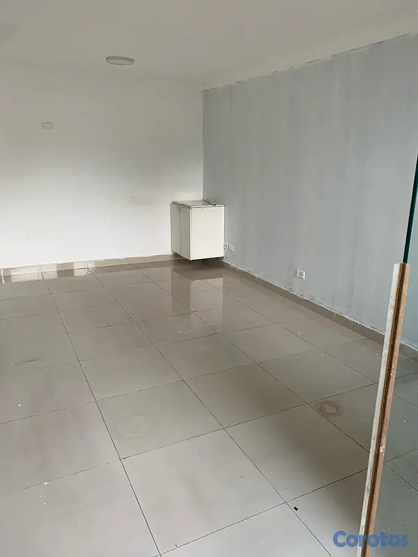 oficinas y locales comerciales - 🚨 LOCAL DISPONIBLE EN RENTA 🚨

📍 Espacio ideal para emprender tu negocio 3