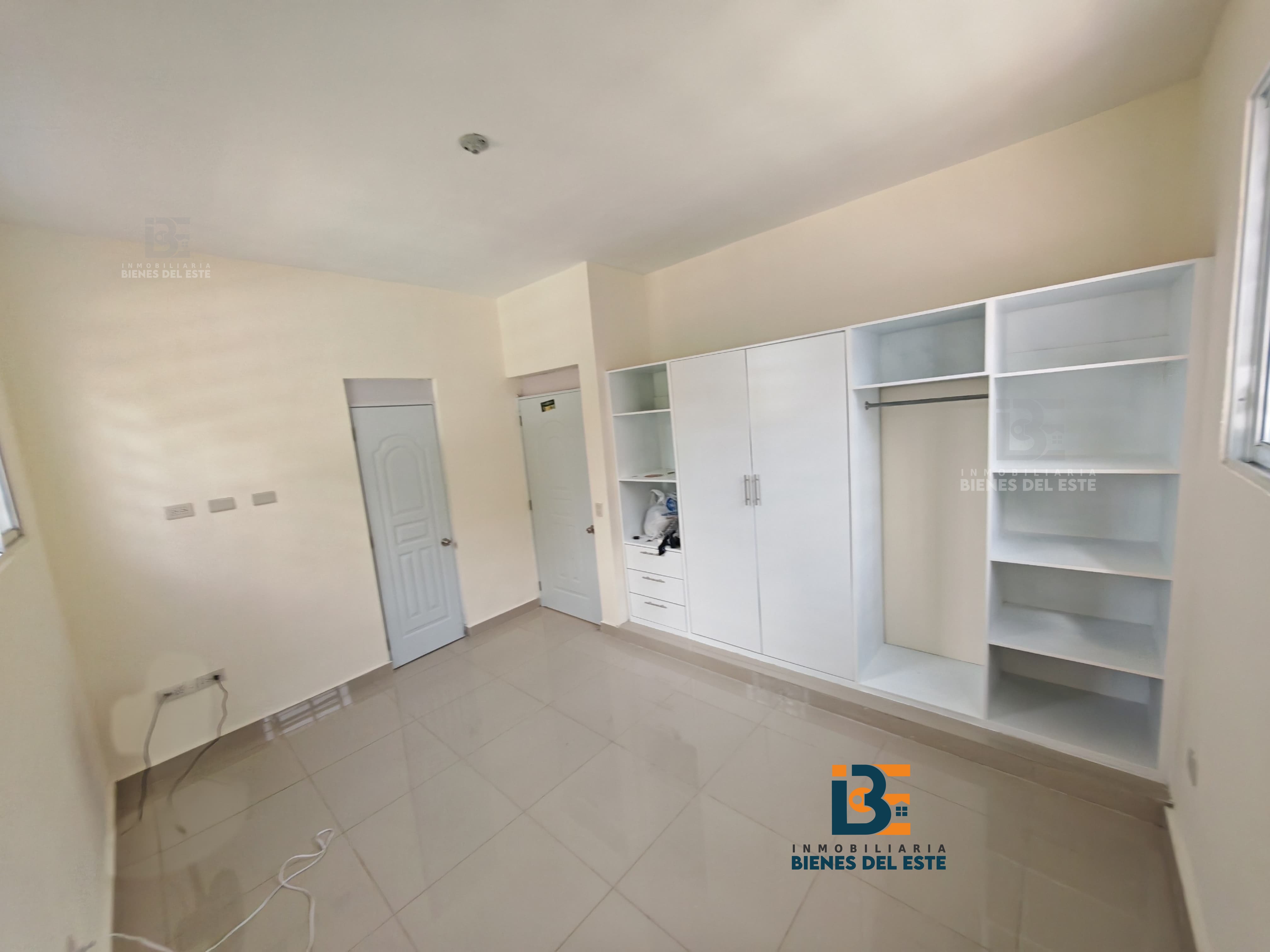 casas - Se Renta Vivienda con mucho Patio en Villa Visan 6