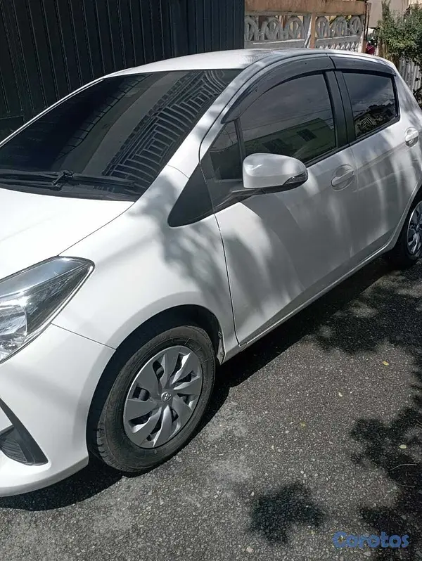 carros - Toyota Vitz 2019 2