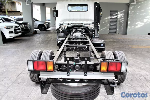 camiones y vehiculos pesados - Isuzu NPR 14 pies  5