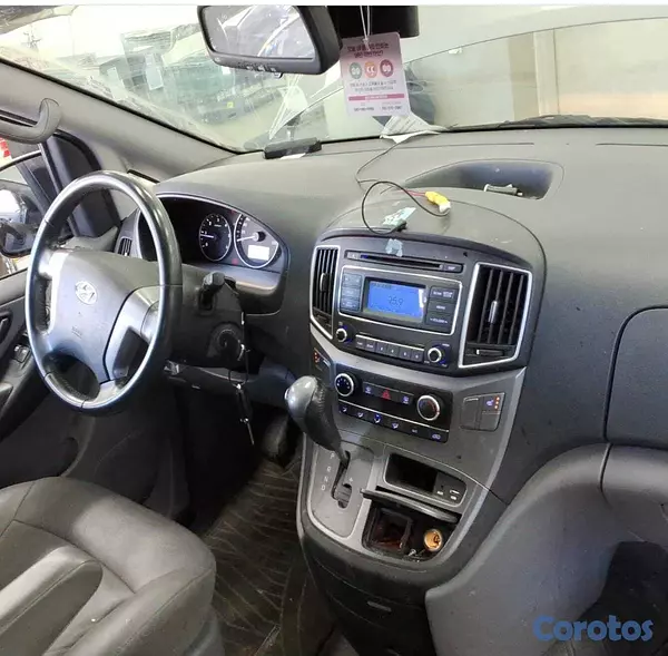 jeepetas y camionetas - HYUNDAI GRAND STAREX 2021 GRIS 10