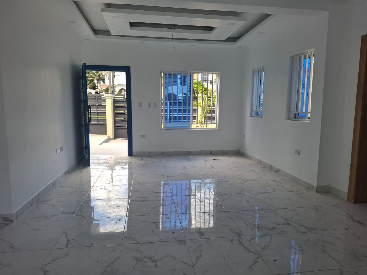 casas - CASA DE LUJO A MINUTOS DE PLAYA EN RESIDENCIAL 1