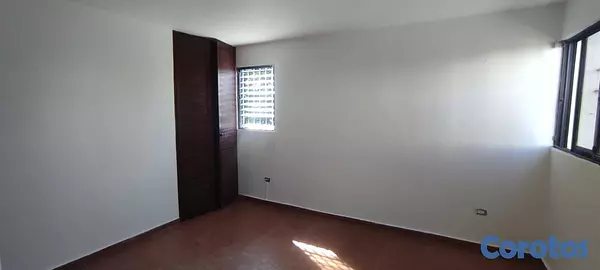 oficinas y locales comerciales - Mirador Sur, Alquilo Excelentes oficinas muy bien situadas 2