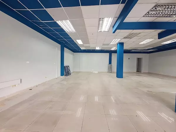 oficinas y locales comerciales - Alquiler local en primer nivel  2