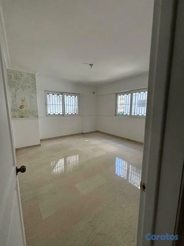 apartamentos - Rento apartamento sin amueblar en Naco Torre Clásica bien cuidada 8
