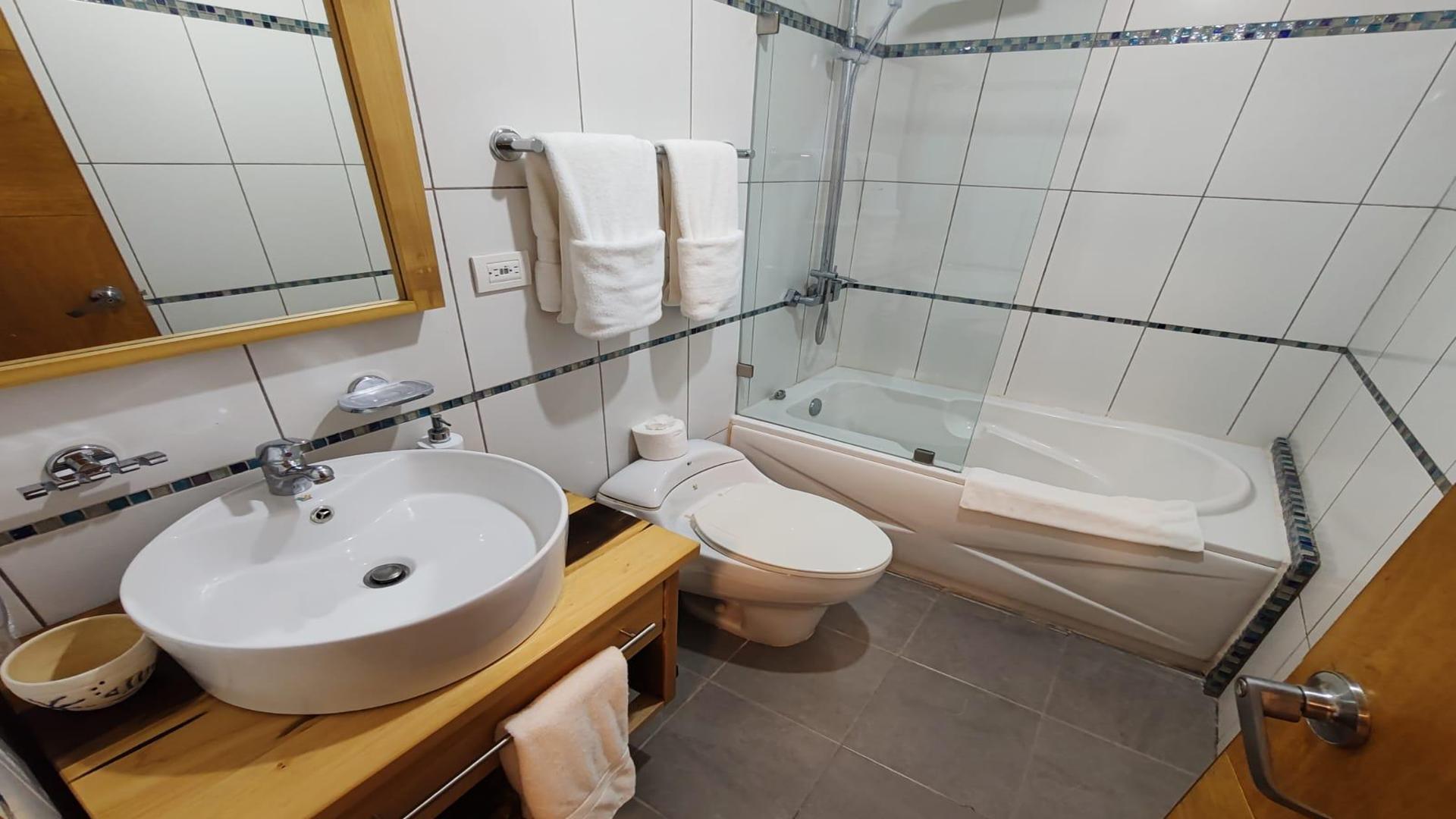 apartamentos - Apartamento en Juan Dolio, primera linea de playa, en venta 2