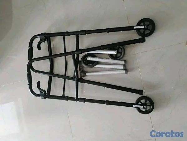 Salud y Equipamiento Médico - se vende andadores  3