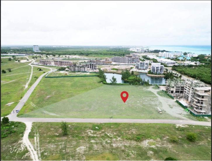 solares y terrenos - Solar en Cap Cana para apartamentos  4