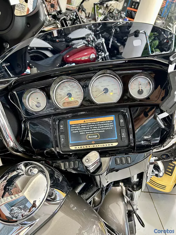 motores y pasolas - Harley Davidson Street Glide año 2017 5