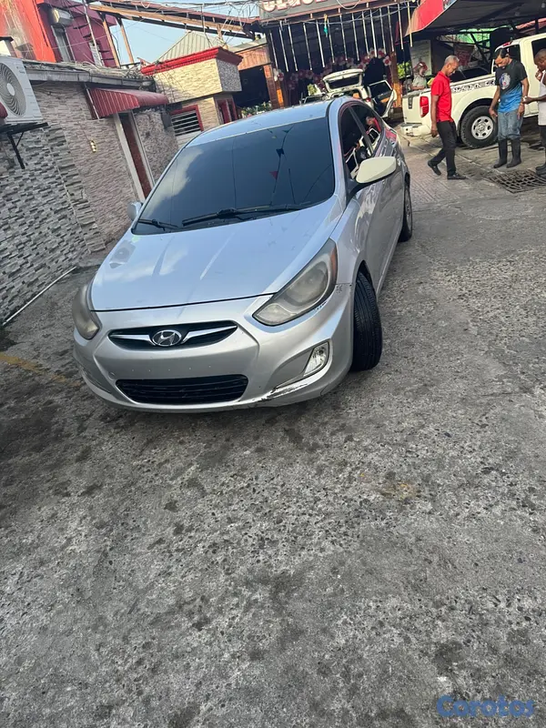 carros - Hyundai Accent  12