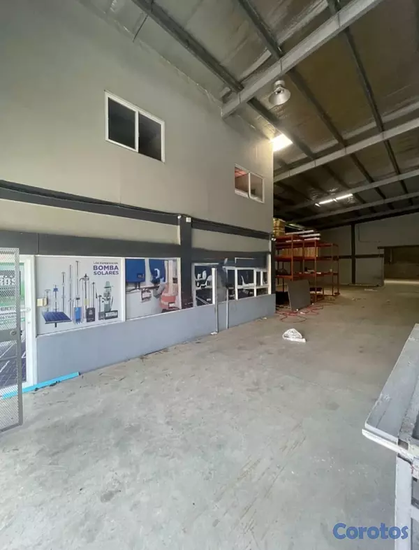 oficinas y locales comerciales - NAVE COMERCIAL  5
