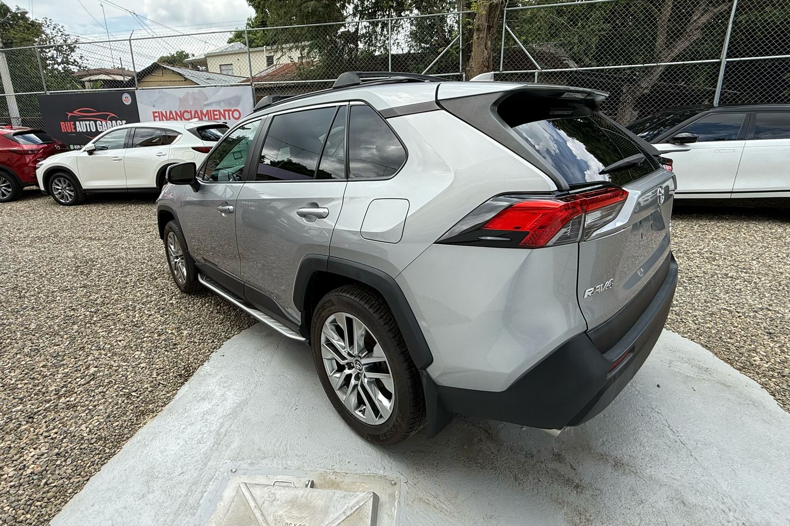 jeepetas y camionetas - Toyota rav4 2019 xle premium  2