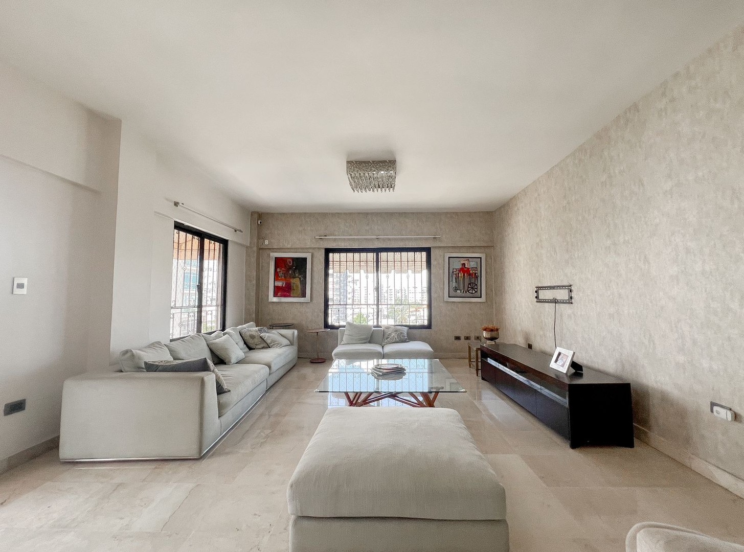 apartamentos - Serralles, Espacioso Apartamento Clásico Sin Mobiliarios En Torre Familiar!!! 0