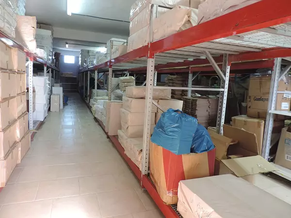 oficinas y locales comerciales - Edificio  comercial 6 niveles en la Julia 
 3