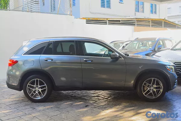 jeepetas y camionetas - Mercedes-Benz Clase GLC 300 2017 10
