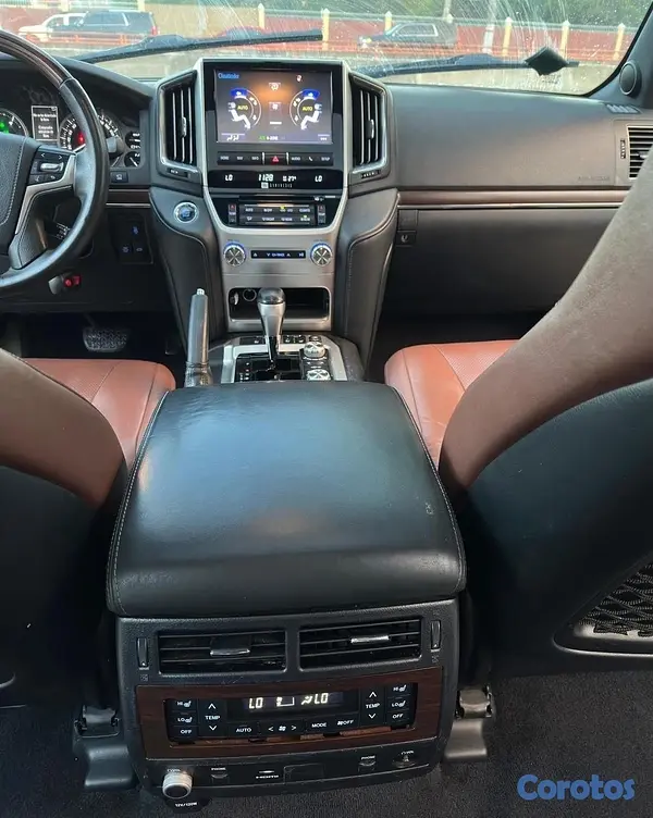jeepetas y camionetas - TOYOTA LAND CRUISER VXR 2017 6